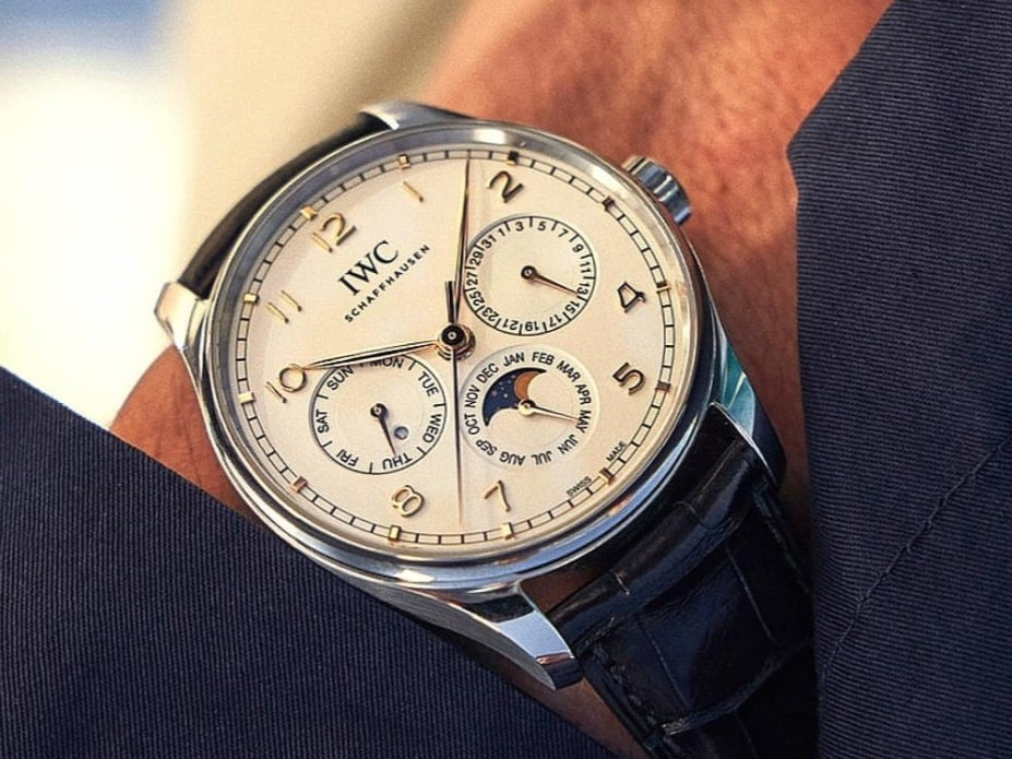 THE HISTORY OF THE IWS PORTUGIESER